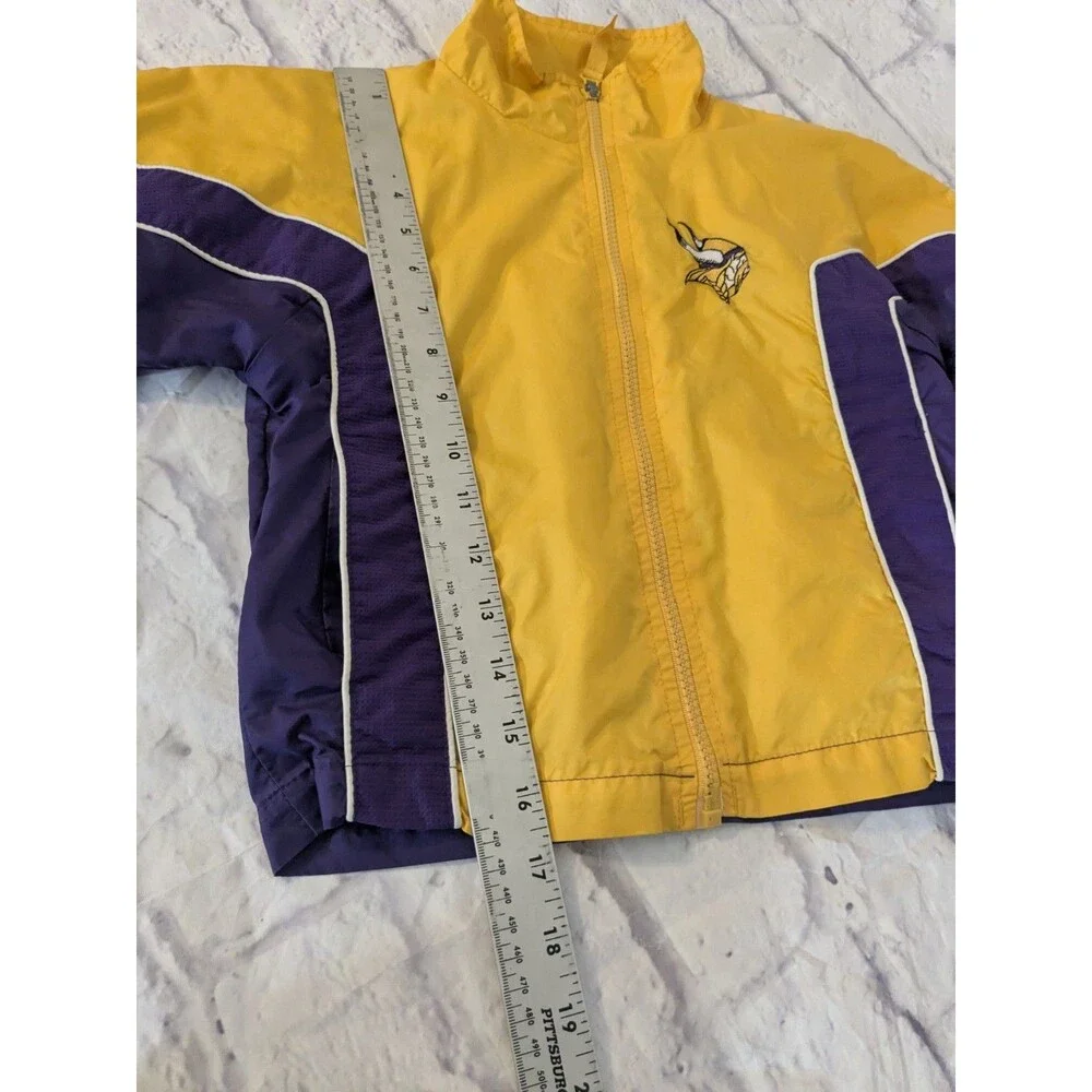 NFL Vikings Toddler Windbreaker Zip Up Pockets boys 5 purple & gold with chevron